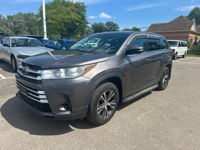 Used 2018 Toyota Highlander LE