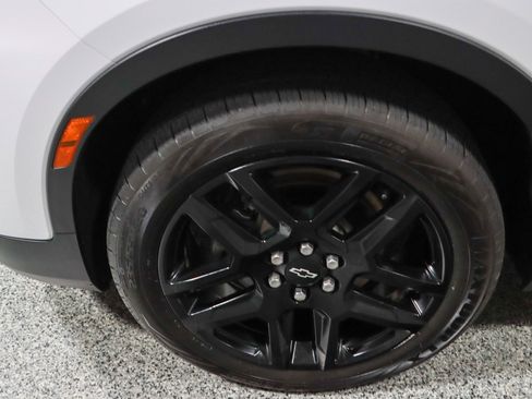 Used 2019 Chevrolet Blazer LT image 11