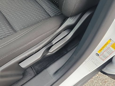 Used 2026 Chevrolet Equinox LT FWD image 16