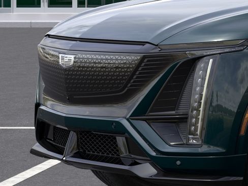 New 2026 Cadillac Lyriq V AWD/4WD image 13