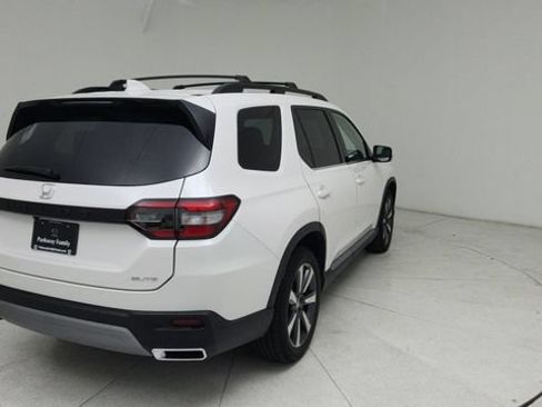 Used 2025 Honda Pilot Elite image 5