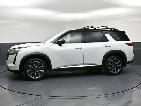 New 2026 Nissan Pathfinder Platinum AWD/4WD image 2