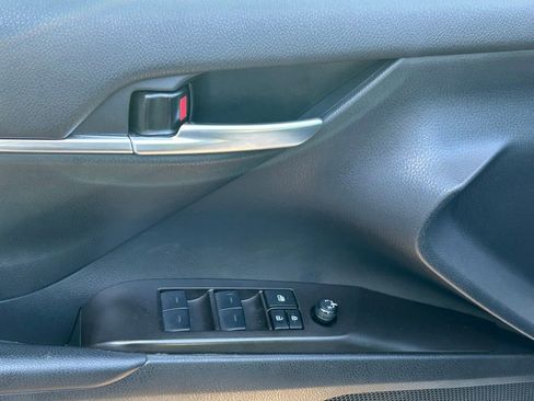 Used 2024 Toyota Camry SE w/ Convenience Package image 16
