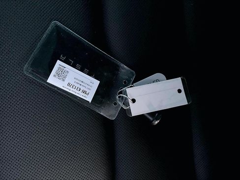 Used 2021 Tesla Model S Plaid image 11