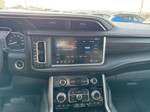 Used 2021 GMC Yukon Denali w/ Denali Premium Package image 18