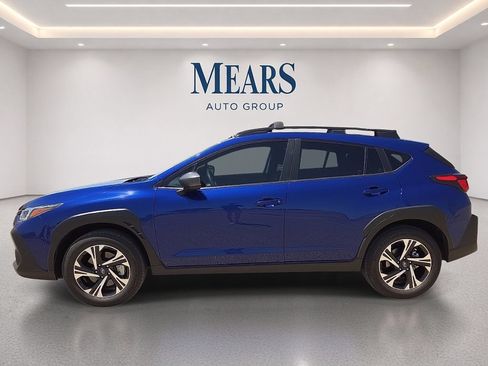 Used 2024 Subaru Crosstrek 2.0i Premium AWD/4WD image 2