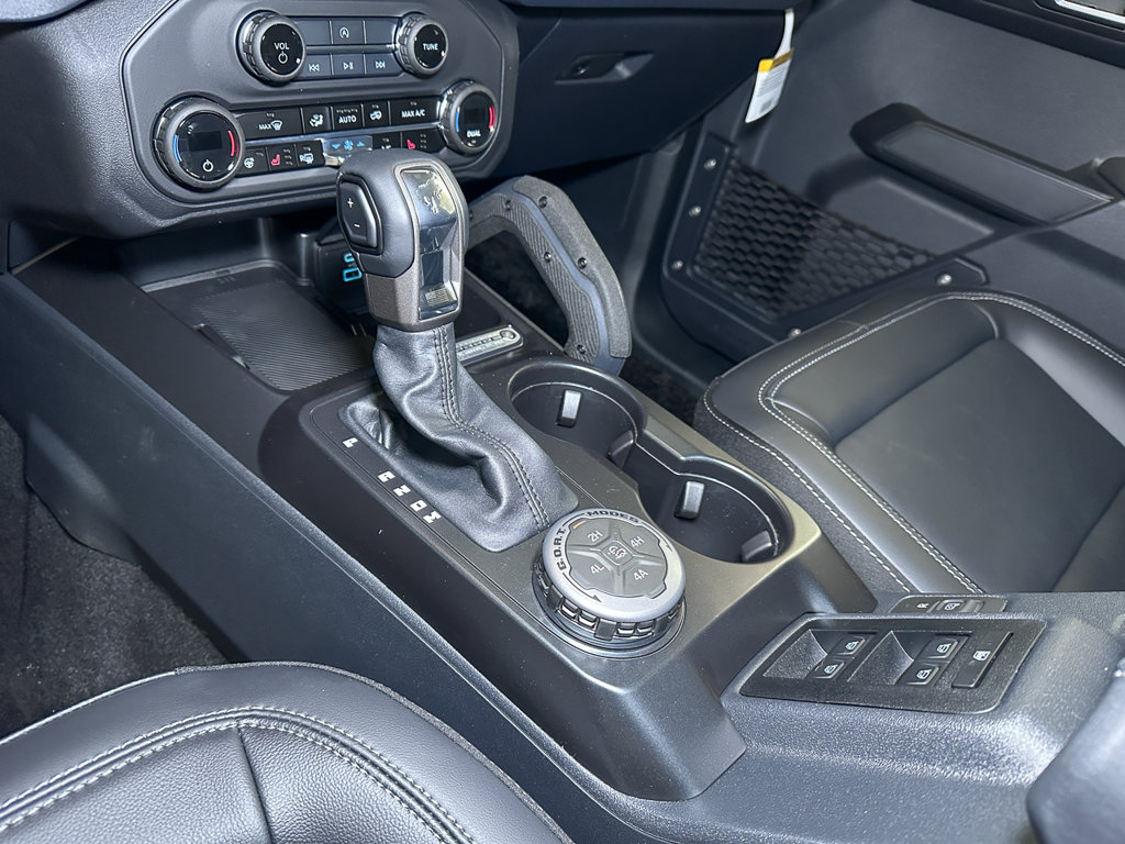 New 2025 Ford Bronco Outer Banks w/ Sasquatch Package AWD/4WD image 30
