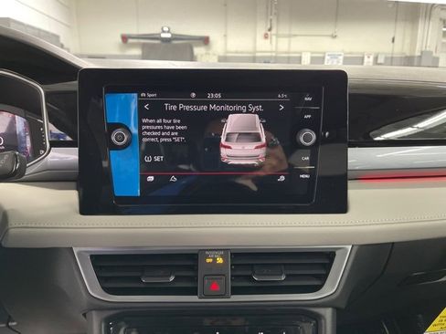 New 2026 Volkswagen Taos SEL image 21