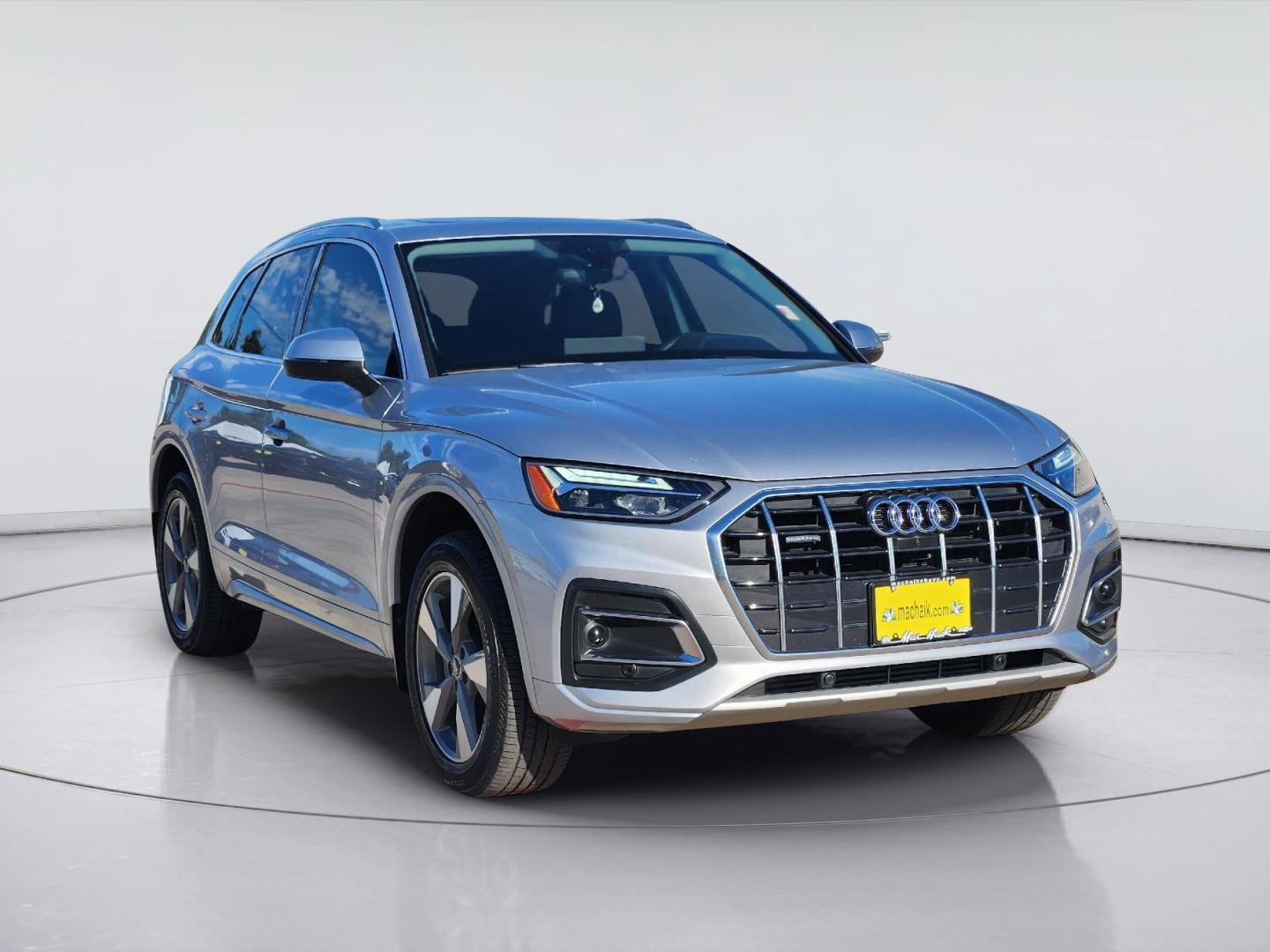 Used 2023 Audi Q5 2.0T Premium Plus w/ Premium Plus Package AWD/4WD image 3