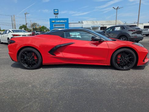 Certified 2025 Chevrolet Corvette Stingray Preferred Conv w/ Stealth Interior Trim Package RWD image 9