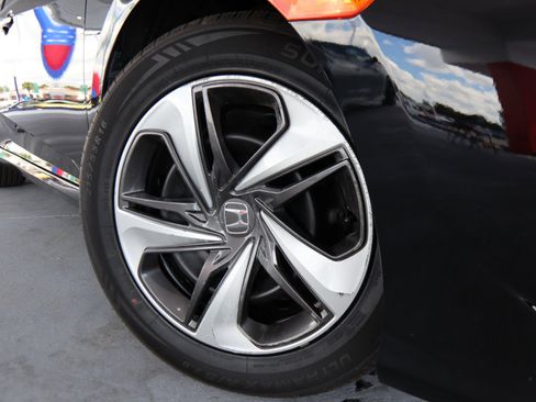 Used 2019 Honda Civic LX image 3