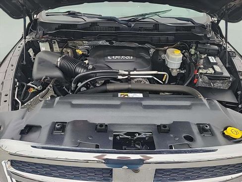 Used 2017 RAM 2500 SLT w/ Snow Chief Group AWD/4WD image 12