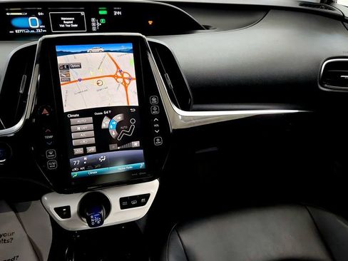 Certified 2018 Toyota Prius Prime Premium FWD image 29