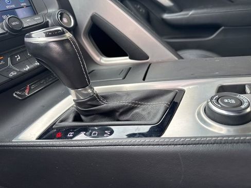 Used 2019 Chevrolet Corvette Stingray Coupe w/ 1LT image 10