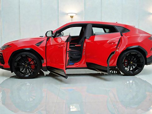 Used 2022 Lamborghini Urus image 4
