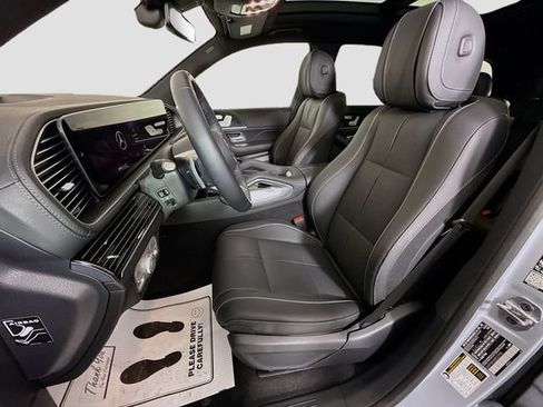 Used 2025 Mercedes-Benz GLS 580 4MATIC image 22