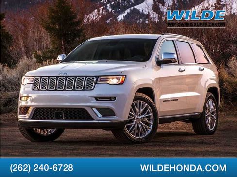 Used 2017 Jeep Grand Cherokee Limited AWD/4WD image 1