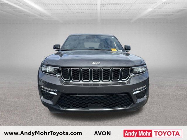Used 2025 Jeep Grand Cherokee Limited w/ Luxury Tech Group II AWD/4WD image 3