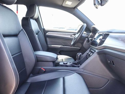 Used 2022 Volkswagen Atlas Cross Sport SE image 15