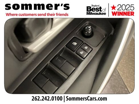 Used 2022 Toyota Corolla SE image 11