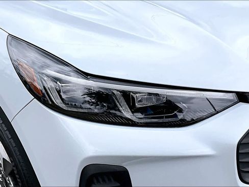 Used 2025 Ford Escape Platinum AWD/4WD image 31