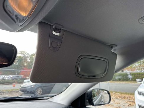 Certified 2022 Jeep Compass Limited image 32