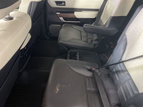 Used 2023 Toyota Sequoia Capstone AWD/4WD image 23