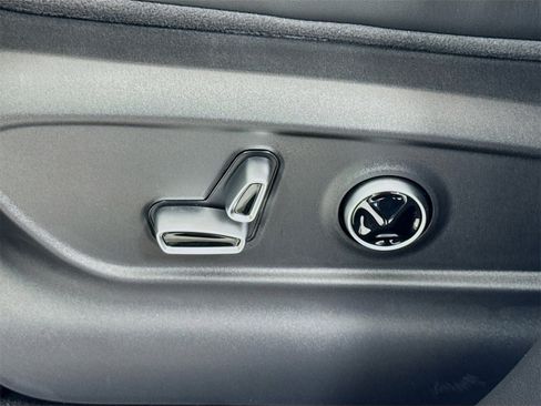 New 2025 Maserati Grecale GT image 20