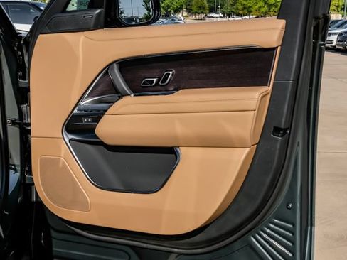 New 2026 Land Rover Range Rover Long Wheelbase SE AWD/4WD image 55