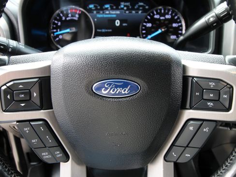 Used 2017 Ford F250 Platinum w/ Platinum Ultimate Package image 29