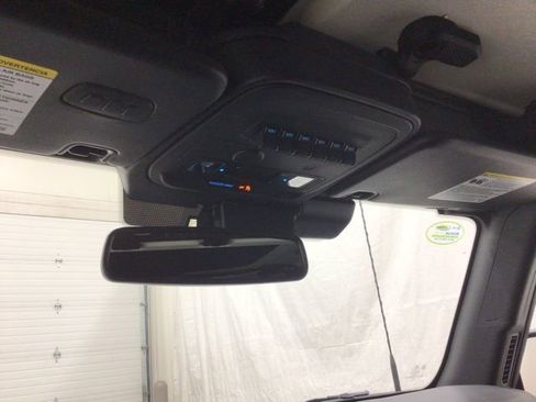 New 2025 Ford Bronco Badlands image 14