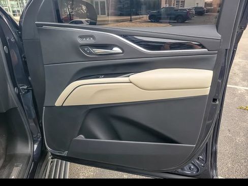 Certified 2024 Cadillac Escalade Sport w/ LPO, ONYX Package AWD/4WD image 28