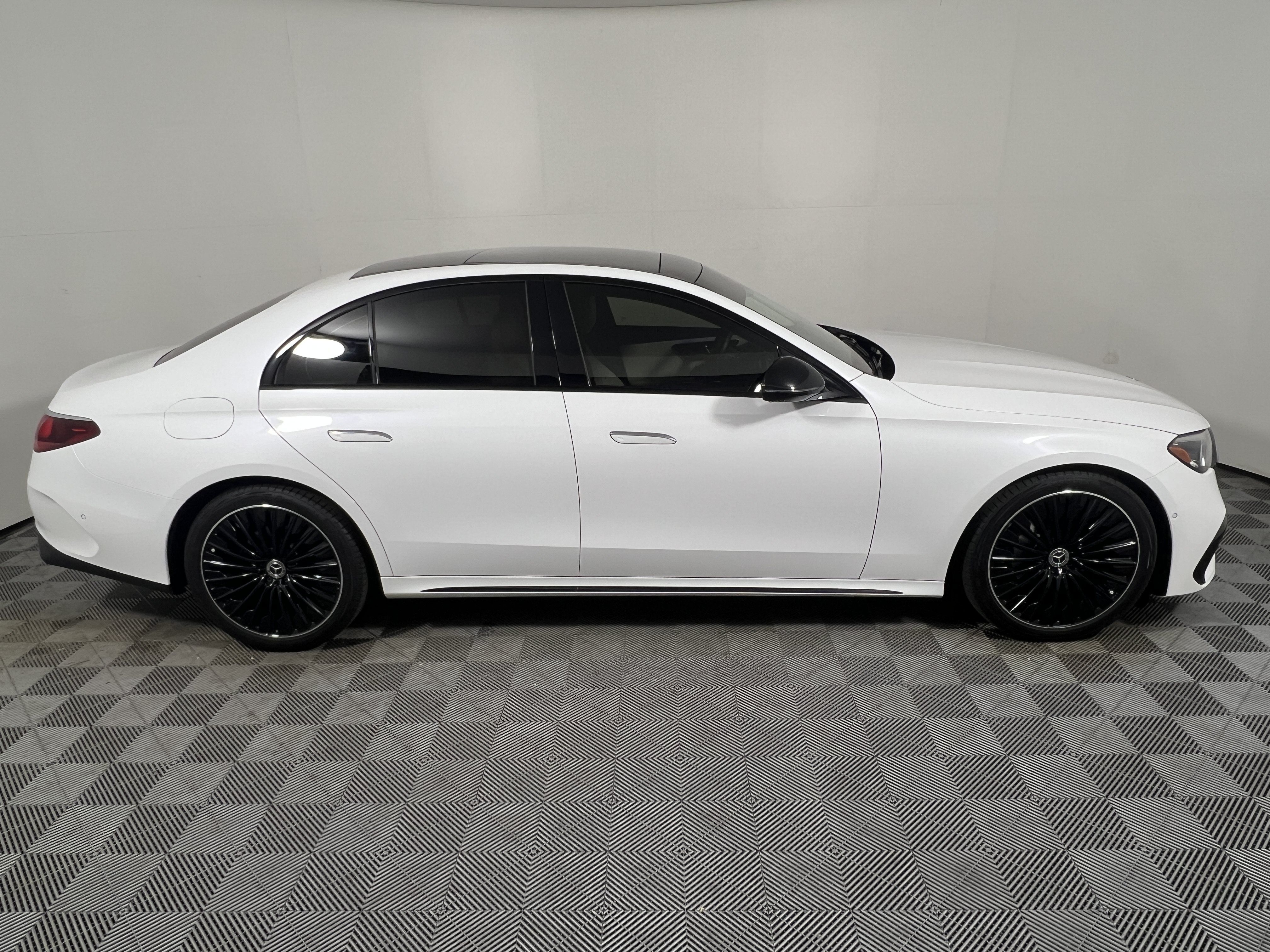 Used 2024 Mercedes-Benz E 350 4MATIC Sedan image 6