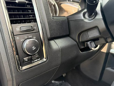 Used 2013 RAM 1500 Sport image 12