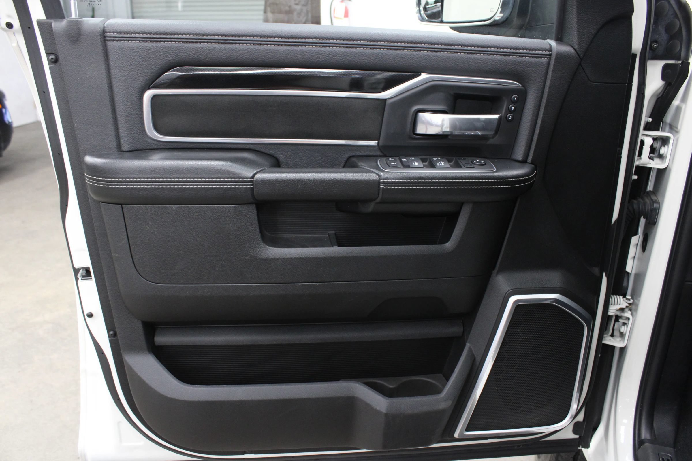 Used 2022 RAM 2500 Laramie AWD/4WD image 10
