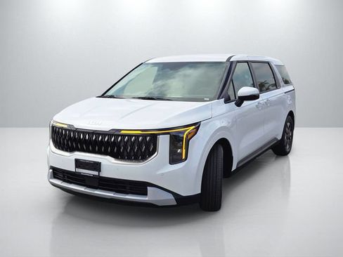 New 2026 Kia Carnival LXS FWD image 8