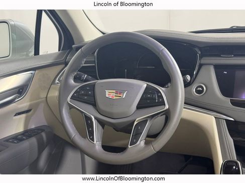 Used 2017 Cadillac XT5 Luxury w/ Driver Awareness Package AWD/4WD image 24