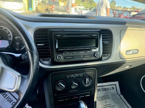 Used 2013 Volkswagen Beetle 2.5 image 12