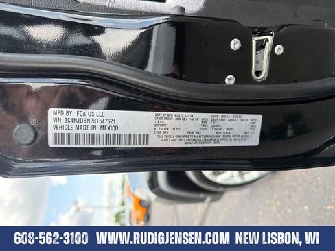 Used 2025 Jeep Compass Latitude w/ Sun & Sound Group AWD/4WD image 29