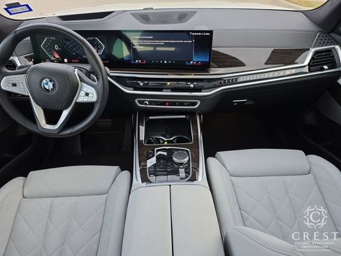 Used 2024 BMW X7 xDrive40i image 12