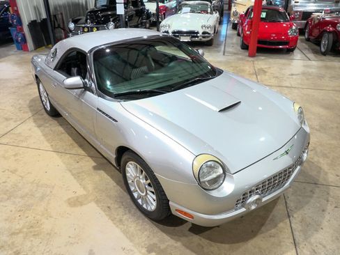 Used 2004 Ford Thunderbird Deluxe image 37