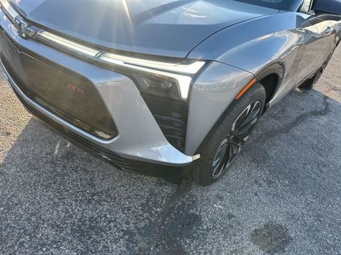 New 2026 Chevrolet Blazer EV RS image 9