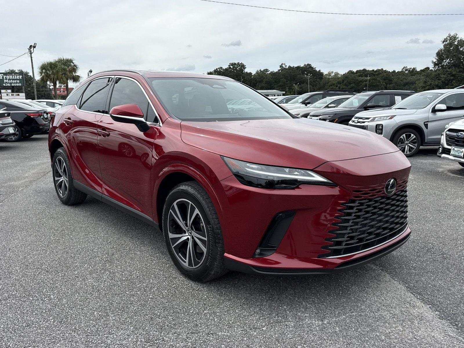 Used 2025 Lexus RX 350 Premium w/ Accessory Package (Z1) FWD image 8