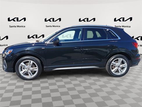 Used 2022 Audi Q3 2.0T Premium Plus w/ Premium Plus Package image 8