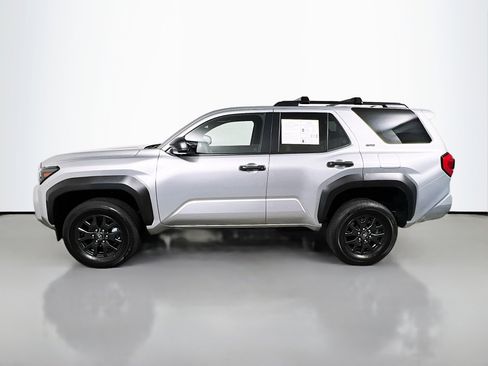 Used 2025 Toyota 4Runner SR5 image 9