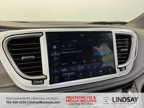 New 2026 Chrysler Pacifica Select image 31