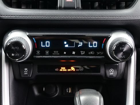 Used 2024 Toyota RAV4 XLE AWD/4WD image 20