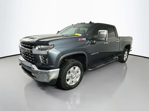 Used 2020 Chevrolet Silverado 2500 LTZ AWD/4WD image 3
