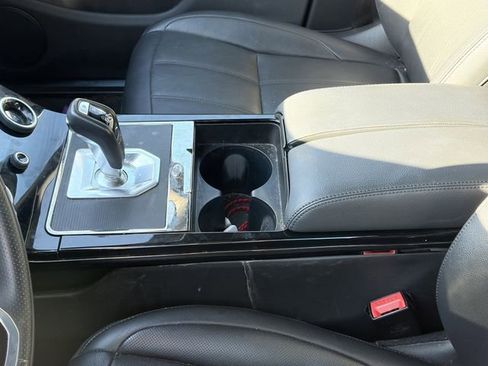 Used 2022 Land Rover Range Rover Evoque R-Dynamic S image 6