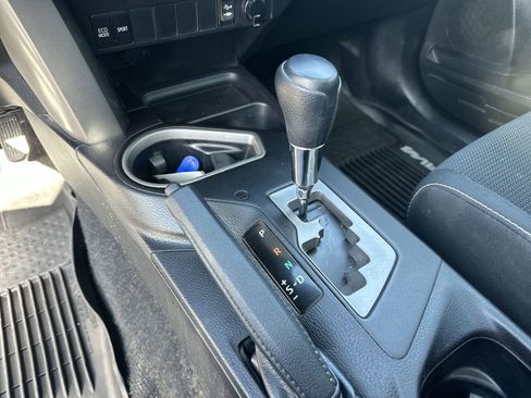 Used 2018 Toyota RAV4 XLE image 15